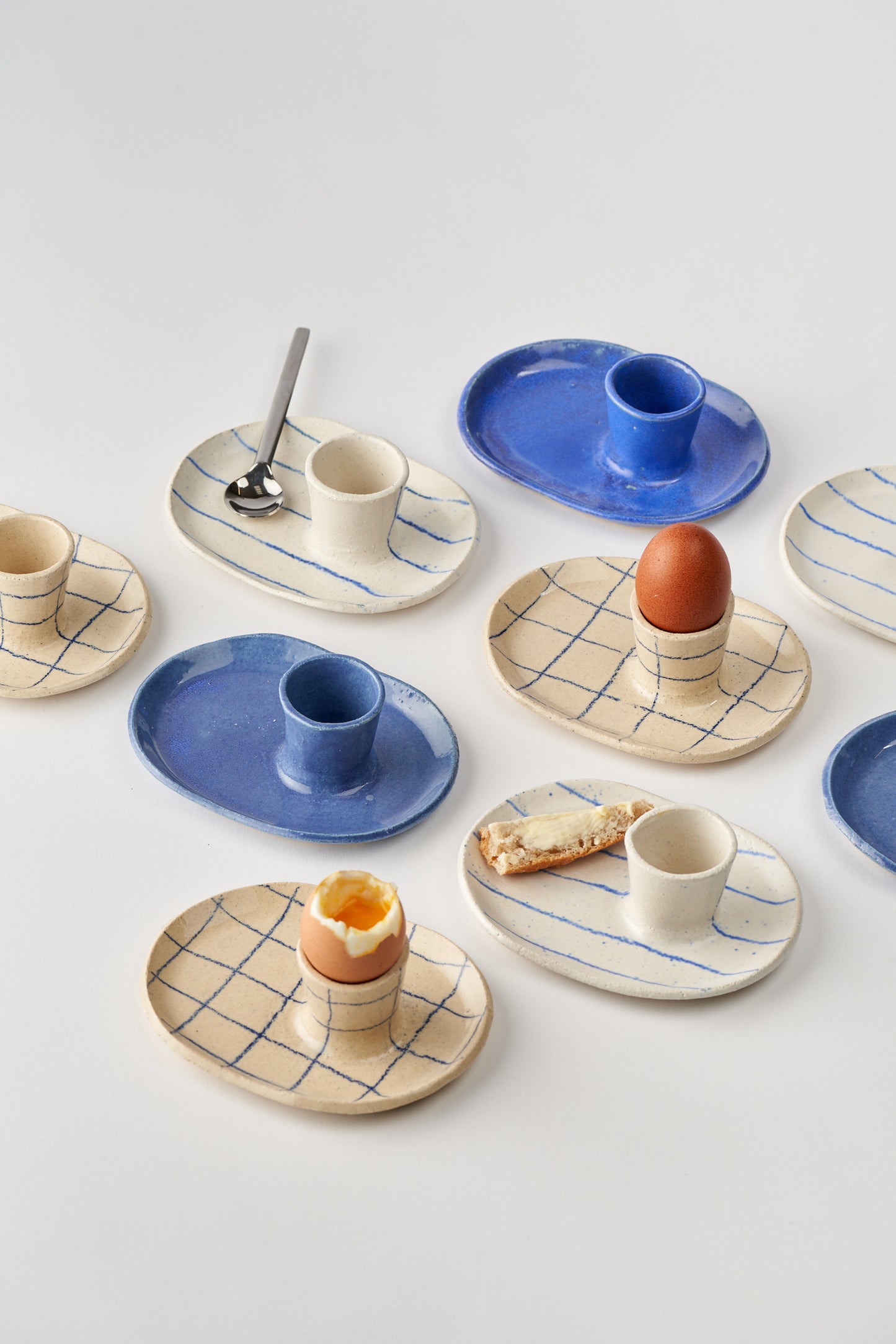 Egg Cup / GRID