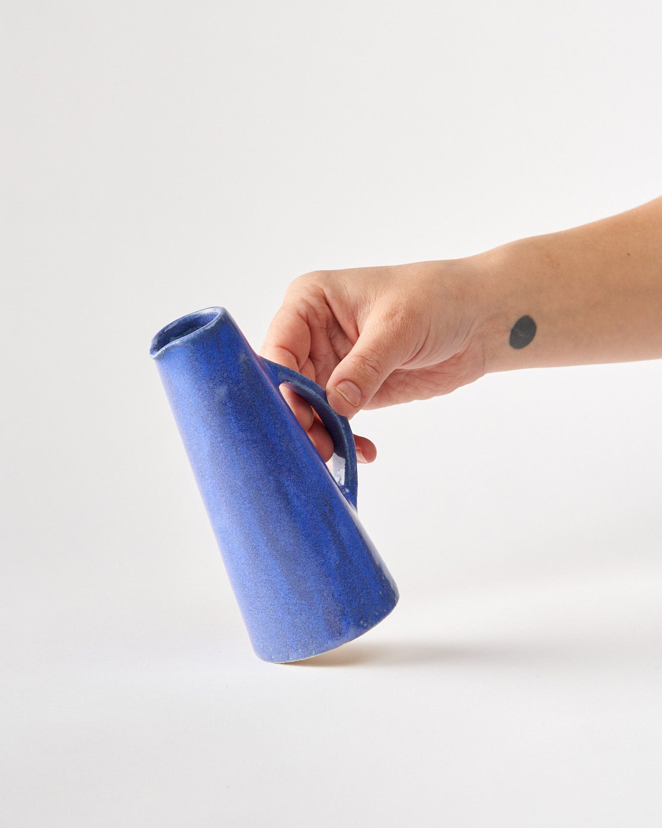 Small Pourer / Milky Blue