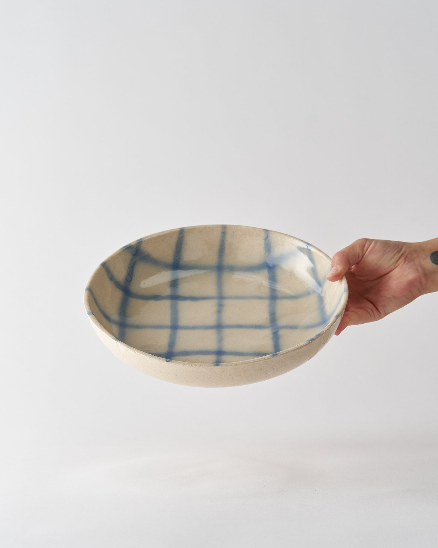 Serving Bowl / Brushed Grid