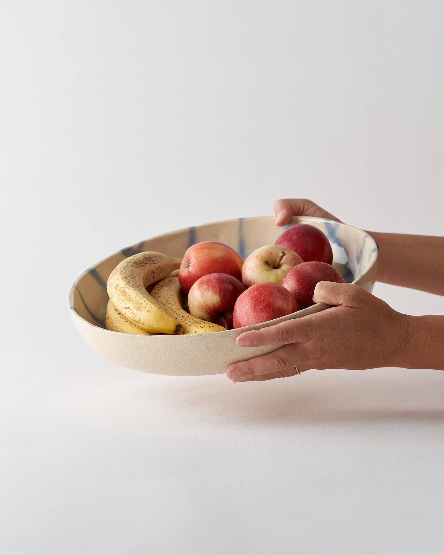 Big Serving Bowl / Brushed Grid