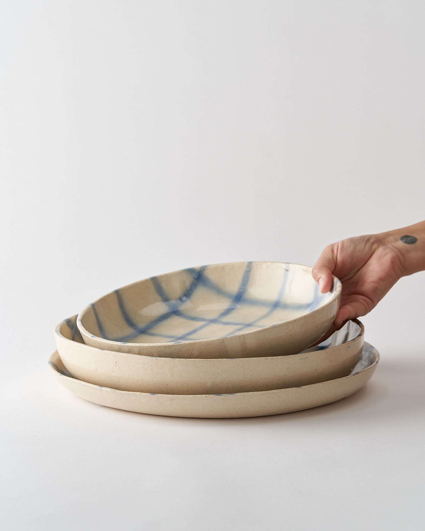 Serving Bowl / Brushed Grid