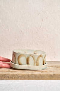 Butter dish - Blurry Iron Loop