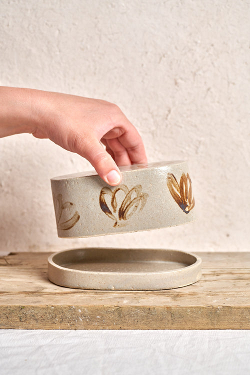 Butter dish - Flowers