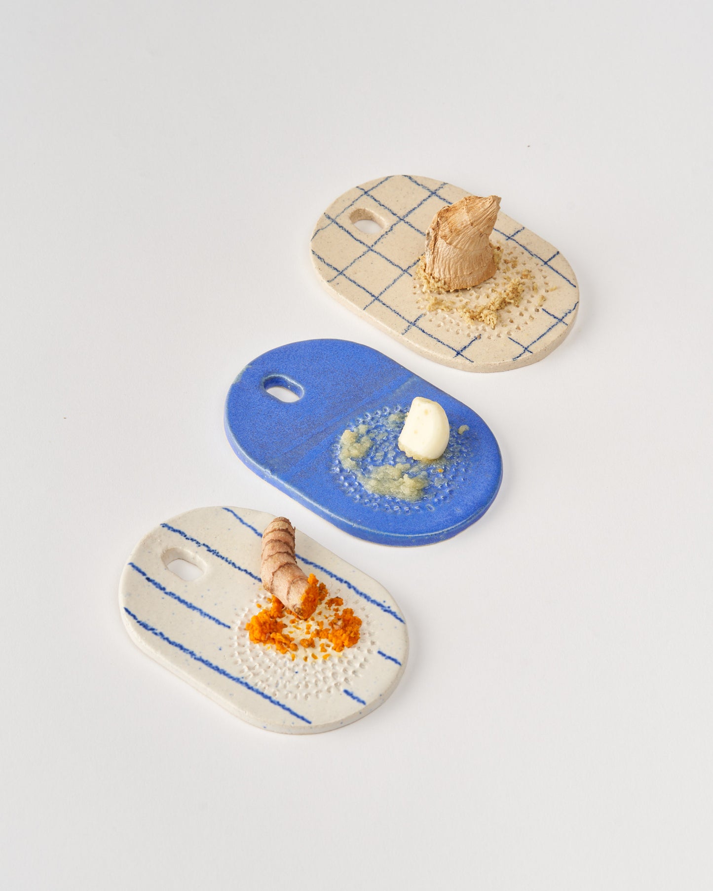 Grater / Milky Blue