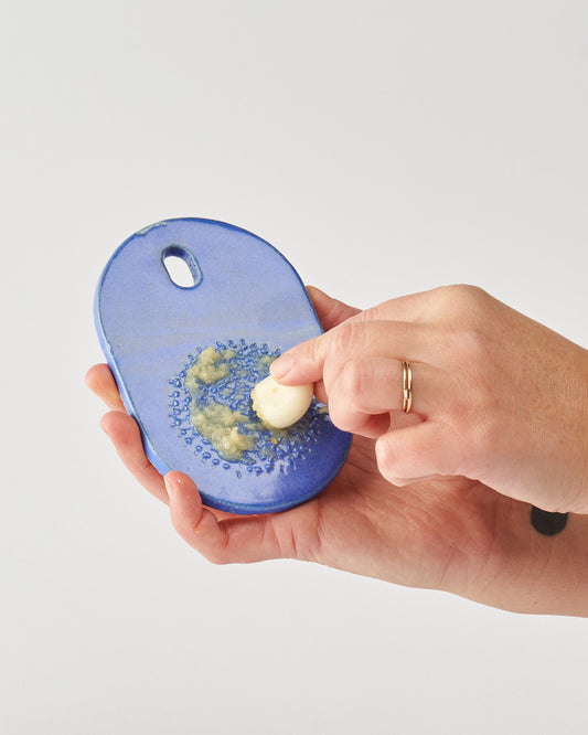 Grater / Milky Blue