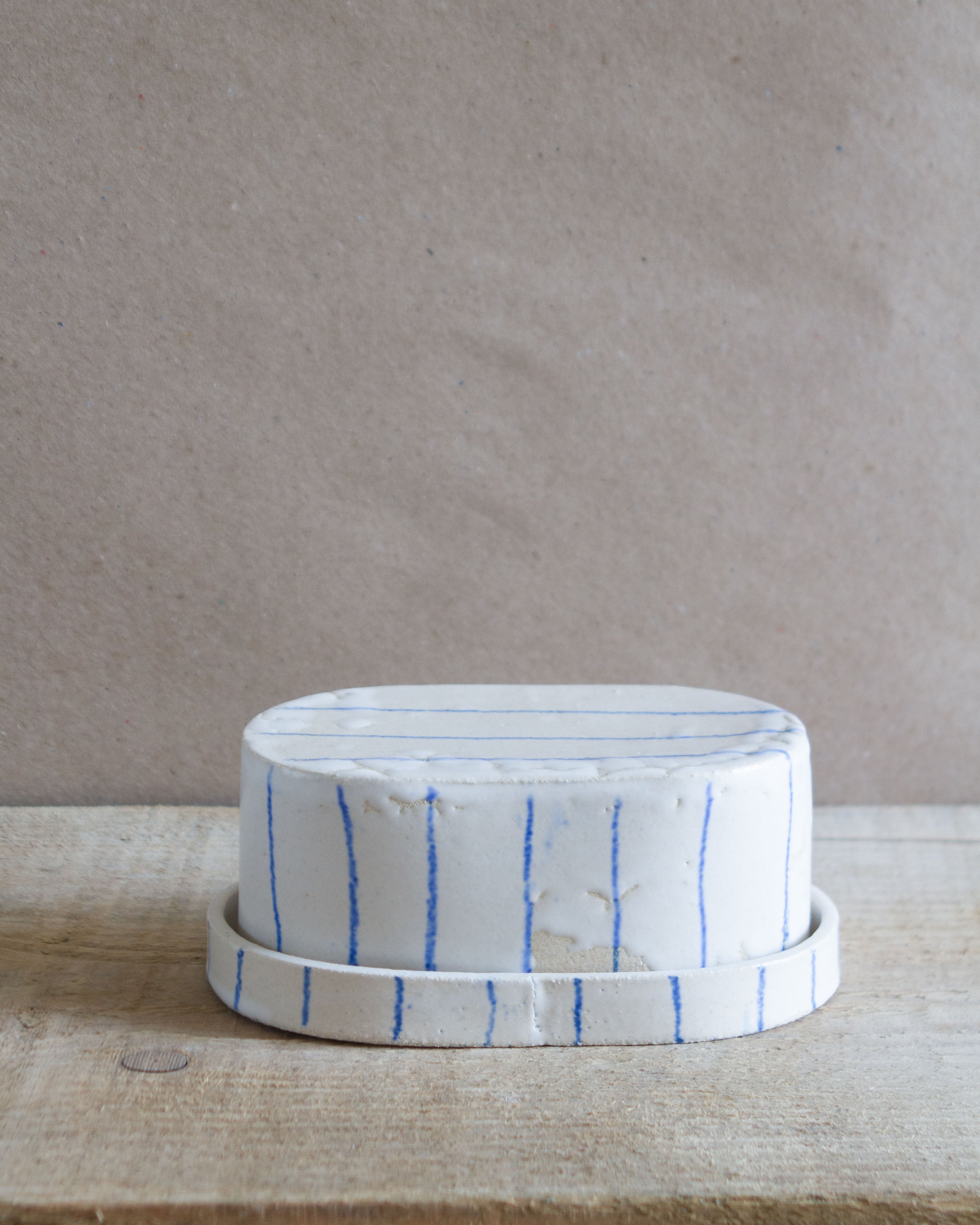SALE / Butter dish / White