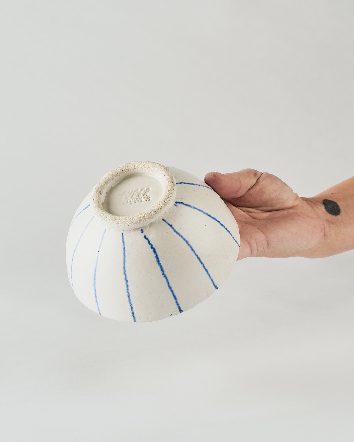Classic bowl Ø 14 cm H 7cm  / LINES